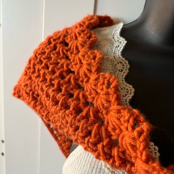Burnt Orange Chunky knit shrug tassles bohemian cottage cozy - Picture 3 of 4